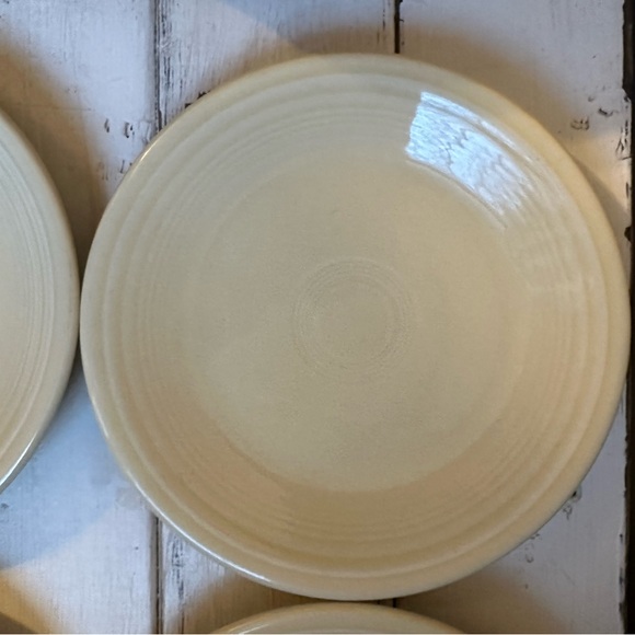 4 Pale Yellow Cream Fiesta Ware Homer Laughlin 7 1/4" Salad Bread Dessert Plates - Picture 5 of 6